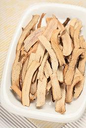 《博德之门2》角色塑造受到《最终幻想7》的影响